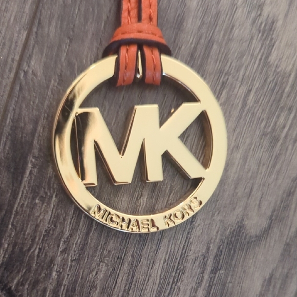 Michael Kors Bag Keychain Holder Charm NWOT - Picture 3 of 5